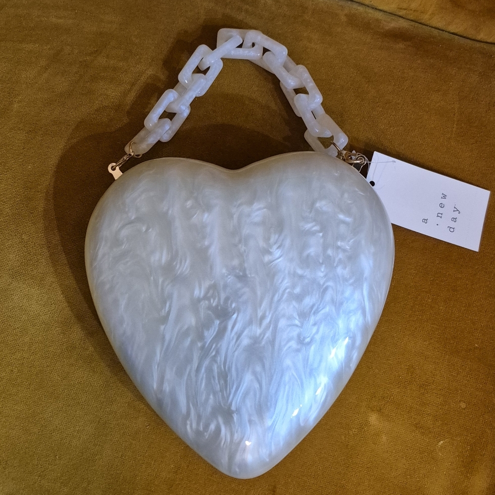 Pearlescent Cream Marbled Heart Acrylic NWT